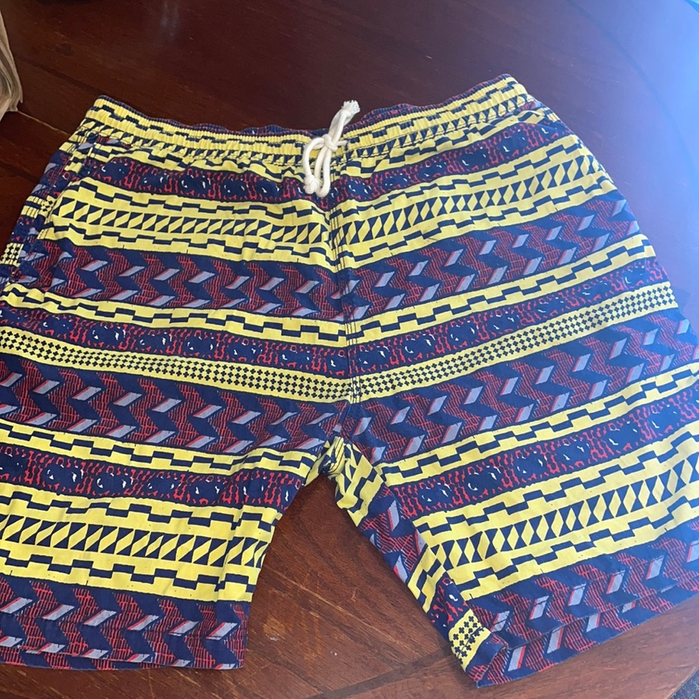 Divided summer shorts